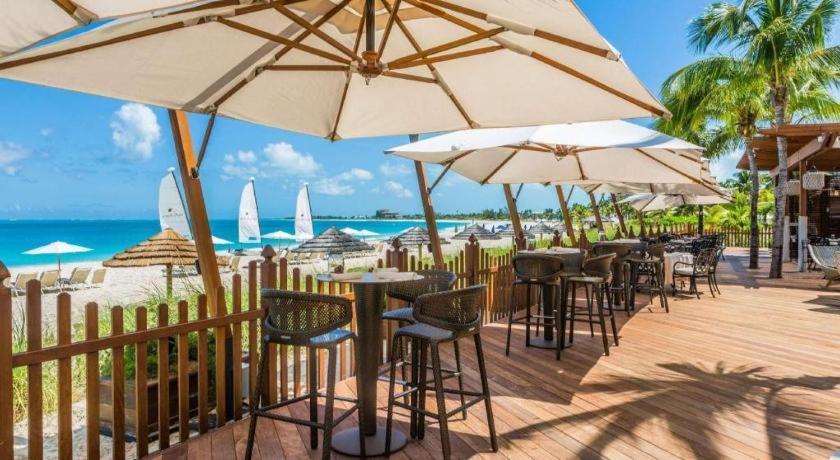 Seven Stars Resort & Spa Грейс Бей Екстериор снимка